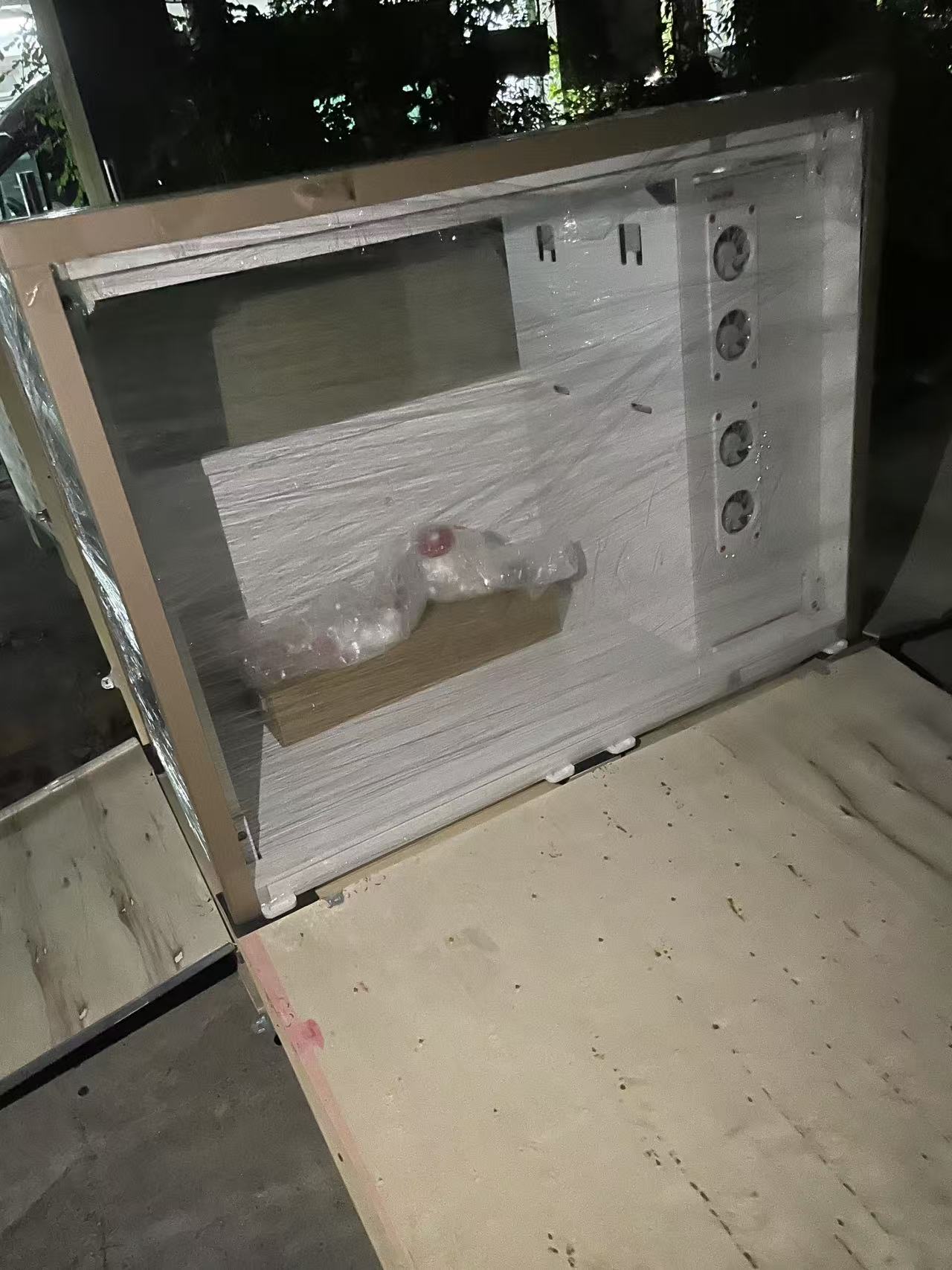 拆开外层包装。